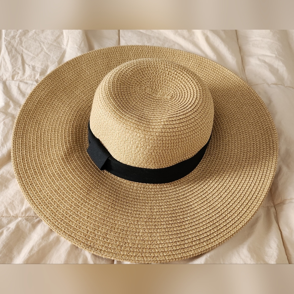 Royal Resortwear Summer Straw Hat